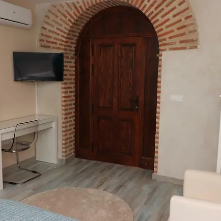 Turisticos Desiree * 아리발로